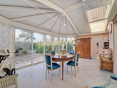Maison à vendre 6 pièces de 235,69 m² à Conflans-Sainte-Honorine