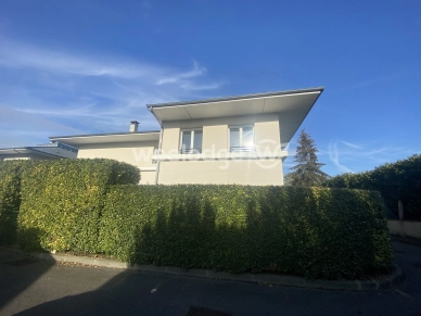 Maison à louer 4 pièces de 70 m² à Verneuil-sur-Seine
