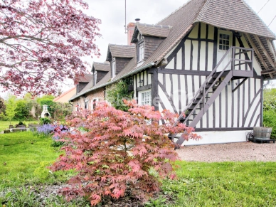 Maison à vendre 6 pièces de 120 m² à Lisieux