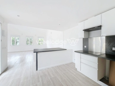 Maison à vendre 6 pièces de 150 m² à Saint-Yon