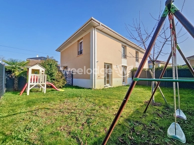 Maison à vendre 5 pièces de 90,01 m² à Conflans-Sainte-Honorine