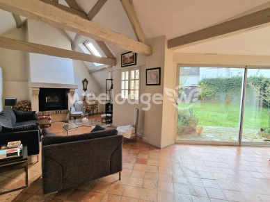 Maison à vendre 8 pièces de 228 m² à Jouars-Pontchartrain
