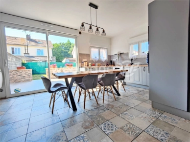 Maison vendu 6 pièces de 109 m² à Denain