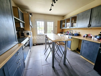 Maison à vendre 6 pièces de 115,94 m² à Éragny