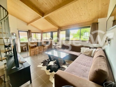 Maison vendu 5 pièces de 130 m² à Hacqueville