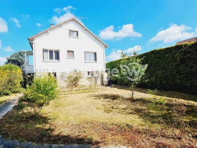 Maison vendu 5 pièces de 90 m² à Le Mesnil-Saint-Denis