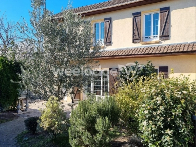 Maison à vendre 5 pièces de 105 m² à Conflans-Sainte-Honorine