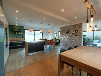 Maison vendu 6 pièces de 145 m² à Rebreuve-Ranchicourt