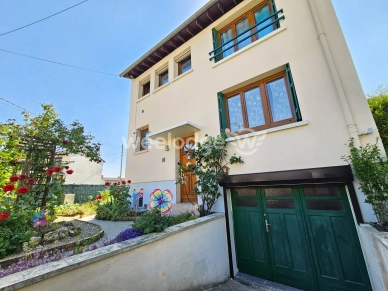 Maison à vendre 4 pièces de 71,16 m² à Conflans-Sainte-Honorine
