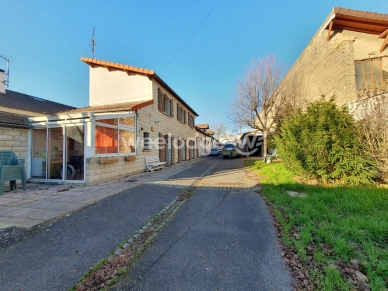 Maison à vendre 5 pièces de 133 m² à Maisons-Laffitte