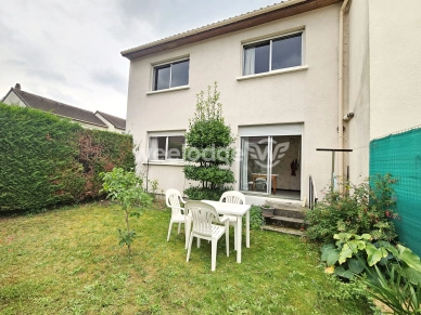Maison à vendre 5 pièces de 82,22 m² à Conflans-Sainte-Honorine