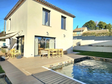 Maison à vendre 4 pièces de 110 m² à Salon-de-Provence