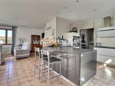 Maison à vendre 5 pièces de 107 m² à Comps