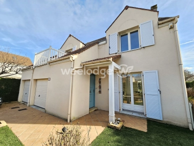 Maison à vendre 6 pièces de 141 m² à Neuville-sur-Oise