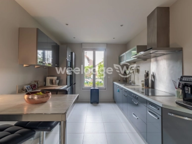 Maison à vendre 6 pièces de 84 m² à Conflans-Sainte-Honorine