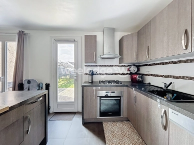 Maison à vendre 4 pièces de 75,63 m² à Éragny