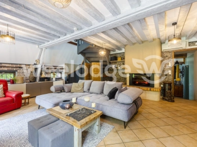 Maison à vendre 8 pièces de 164 m² à Berville