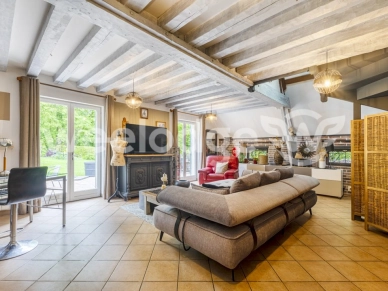 Maison à vendre 8 pièces de 164 m² à Berville
