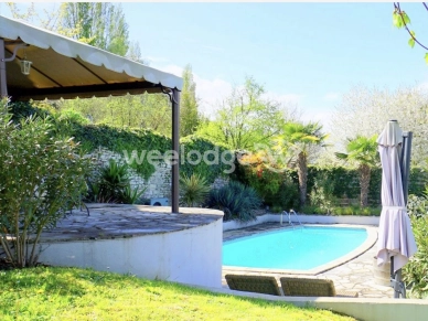 Maison à vendre 6 pièces de 171 m² à Épône