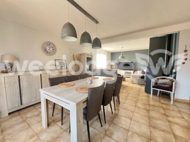 Maison à vendre 6 pièces de 127 m² à Saint-Clair-sur-Epte