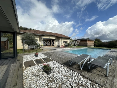 Maison à vendre 6 pièces de 198,39 m² à Sainte-Marie