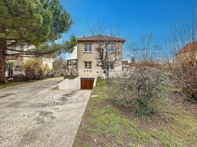 Maison à vendre 7 pièces de 153 m² à Éragny