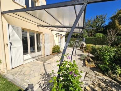 Maison à vendre 6 pièces de 141 m² à Neuville-sur-Oise