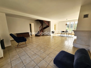 Maison à vendre 6 pièces de 141 m² à Neuville-sur-Oise