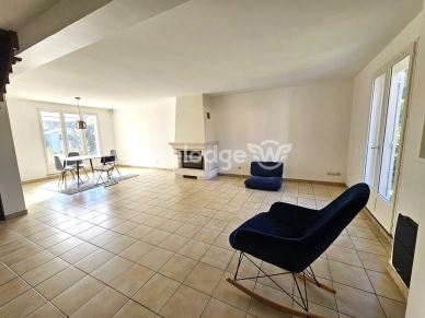 Maison à vendre 6 pièces de 141 m² à Neuville-sur-Oise