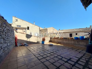 Maison à vendre 4 pièces de 107 m² à Saint-Christol