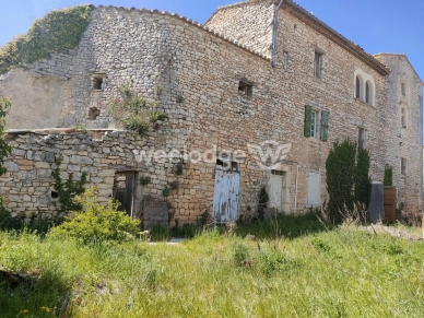 Maison à vendre 10 pièces de 260 m² à Saint-Christol