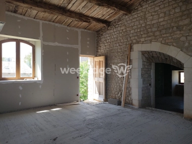 Maison à vendre 10 pièces de 260 m² à Saint-Christol