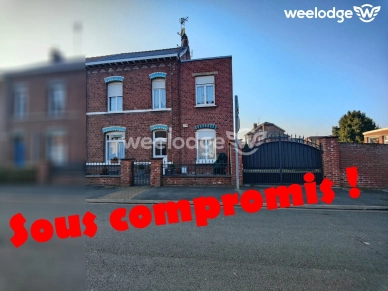 Maison à vendre 8 pièces de 170 m² à Trith-Saint-Léger