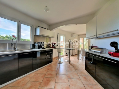 Maison à vendre 6 pièces de 112,44 m² à Salagnon