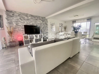 Maison à vendre 6 pièces de 115 m² à Saint-Clair-sur-Epte