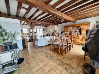 Maison à vendre 7 pièces de 151 m² à Gournay-en-Bray