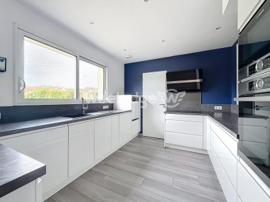 Maison à vendre 6 pièces de 132,6 m² à Éragny