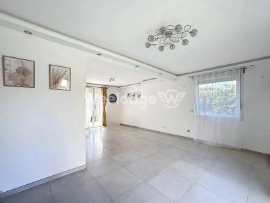 Maison à vendre 6 pièces de 107 m² à Chanteloup-les-Vignes