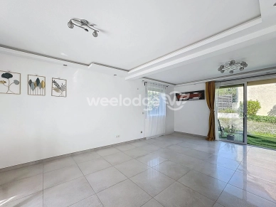 Maison à vendre 6 pièces de 107 m² à Chanteloup-les-Vignes