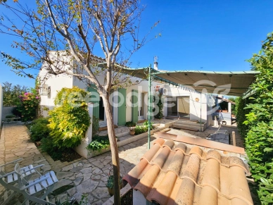 Maison à vendre 5 pièces de 127 m² à Saint-Martin-de-Crau