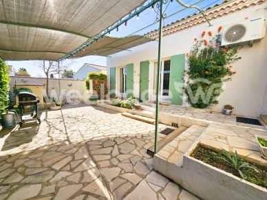 Maison à vendre 5 pièces de 127 m² à Saint-Martin-de-Crau