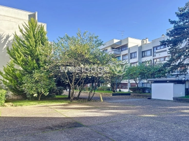 Appartement à vendre 2 pièces de 48 m² à Les Ulis
