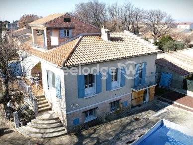 Maison à vendre 4 pièces de 200 m² à Courthézon