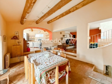 Maison à vendre 5 pièces de 115 m² à Saint-Martin-de-Castillon