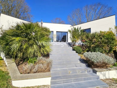 Maison à vendre 6 pièces de 140 m² à Conflans-Sainte-Honorine