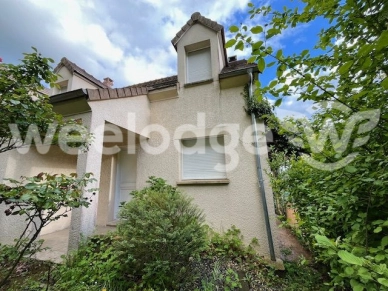 Maison à vendre 5 pièces de 86 m² à Sérifontaine