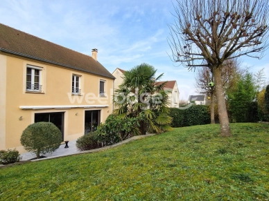 Maison à vendre 7 pièces de 166,65 m² à Jouy-le-Moutier