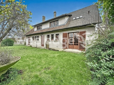 Maison à vendre 8 pièces de 230 m² à Ableiges
