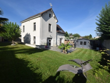 Maison à vendre 6 pièces de 128 m² à Jouy-le-Moutier