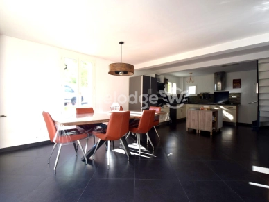 Maison à vendre 6 pièces de 128 m² à Jouy-le-Moutier